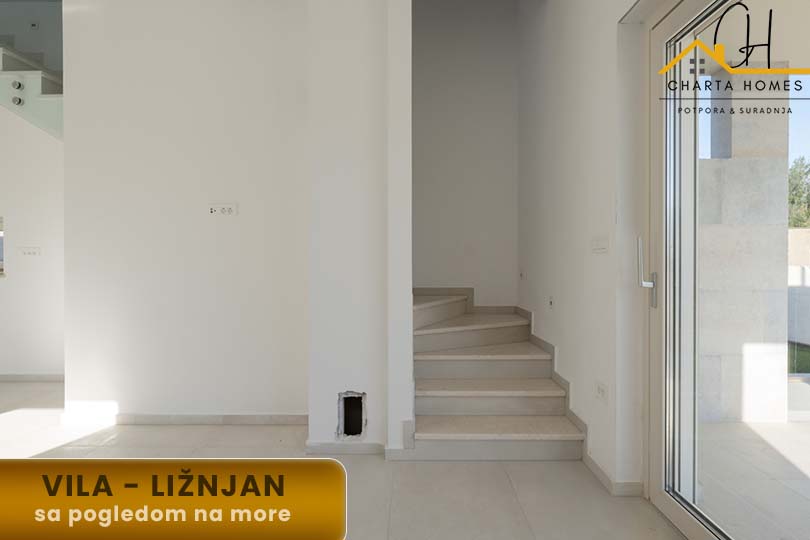 Moderna vila sa bazenom i pogledom na more - Slika 21